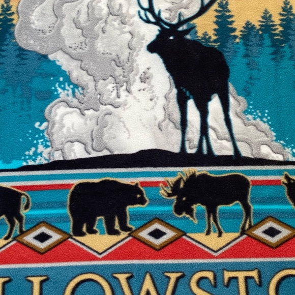 Yellowstone National Park Fleece Throw Blanket Elk Bear Buffalo Aztec Native - Picture 8 of 13